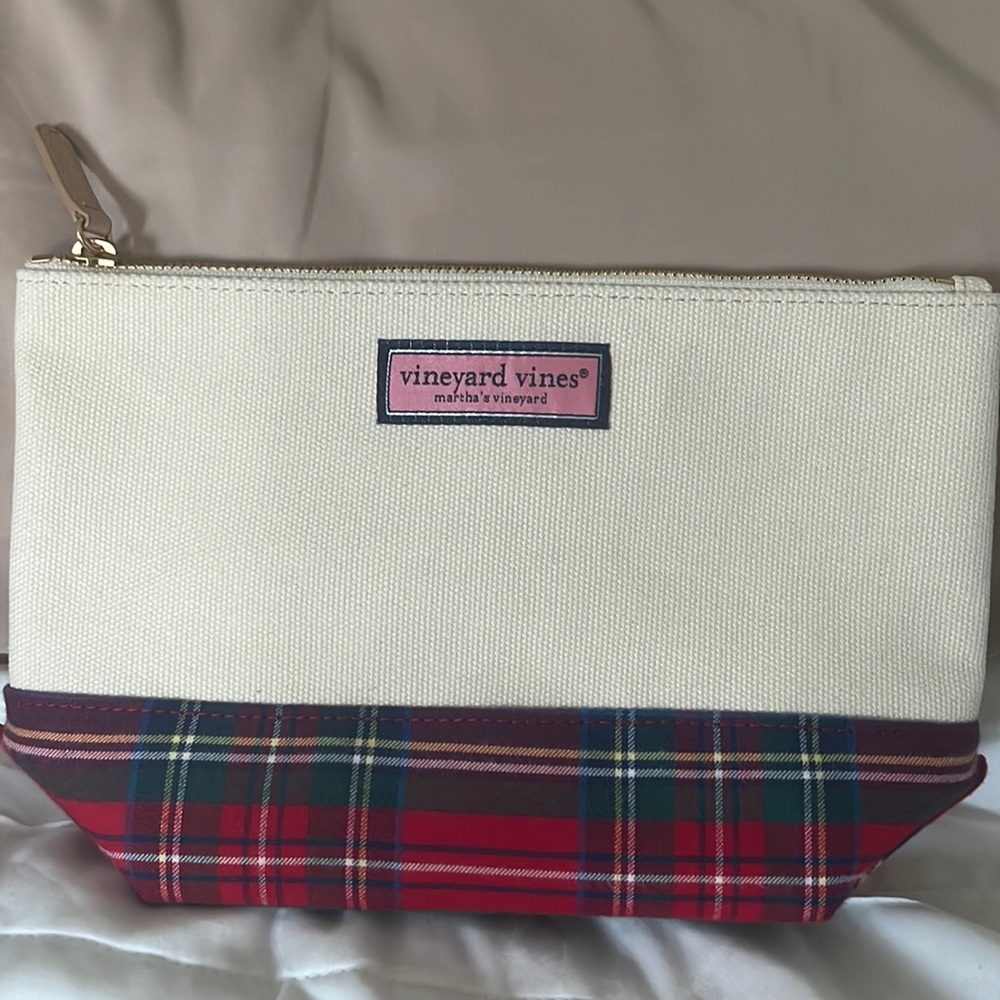 Vineyard Vines Clutch